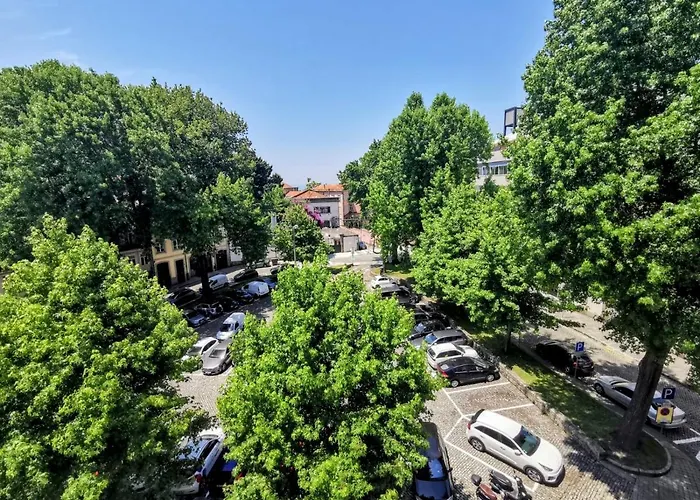 Coronel Pacheco 42 - * Oporto